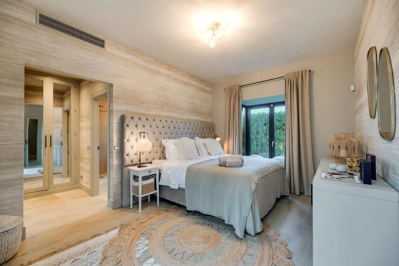All About La Boheme Benahavis